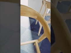 लेदर अपहोल्स्टर्ड ऐश वुड डाइनिंग चेयर ब्लैक लैक्क्वर्ड कर्व्ड बैकरेस्ट